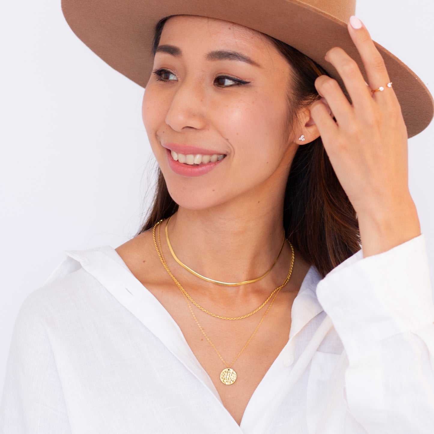 VERA NECKLACE